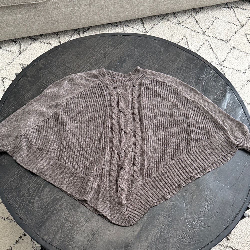 Daisy Fuentes Taupe Cable Knit Poncho